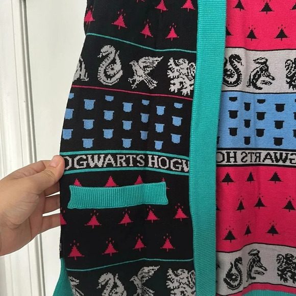 NWT Bioworld Harry Potter Hogwarts House Holiday Cardigan Sz L & XL - Picture 6 of 11